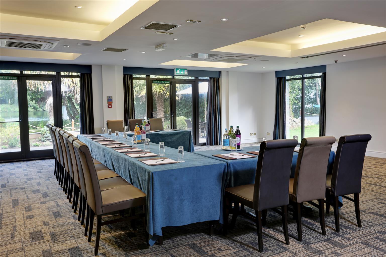 Frensham Pond Country House Hotel & Spa Farnham  Exterior foto