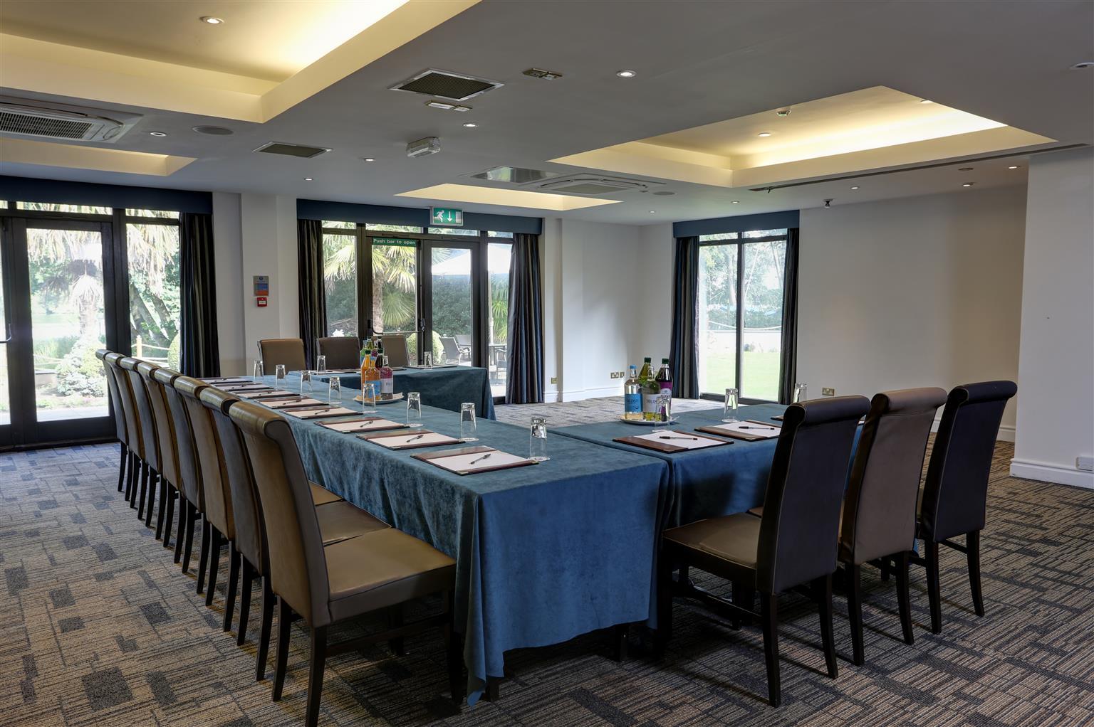 Frensham Pond Country House Hotel & Spa Farnham  Exterior foto