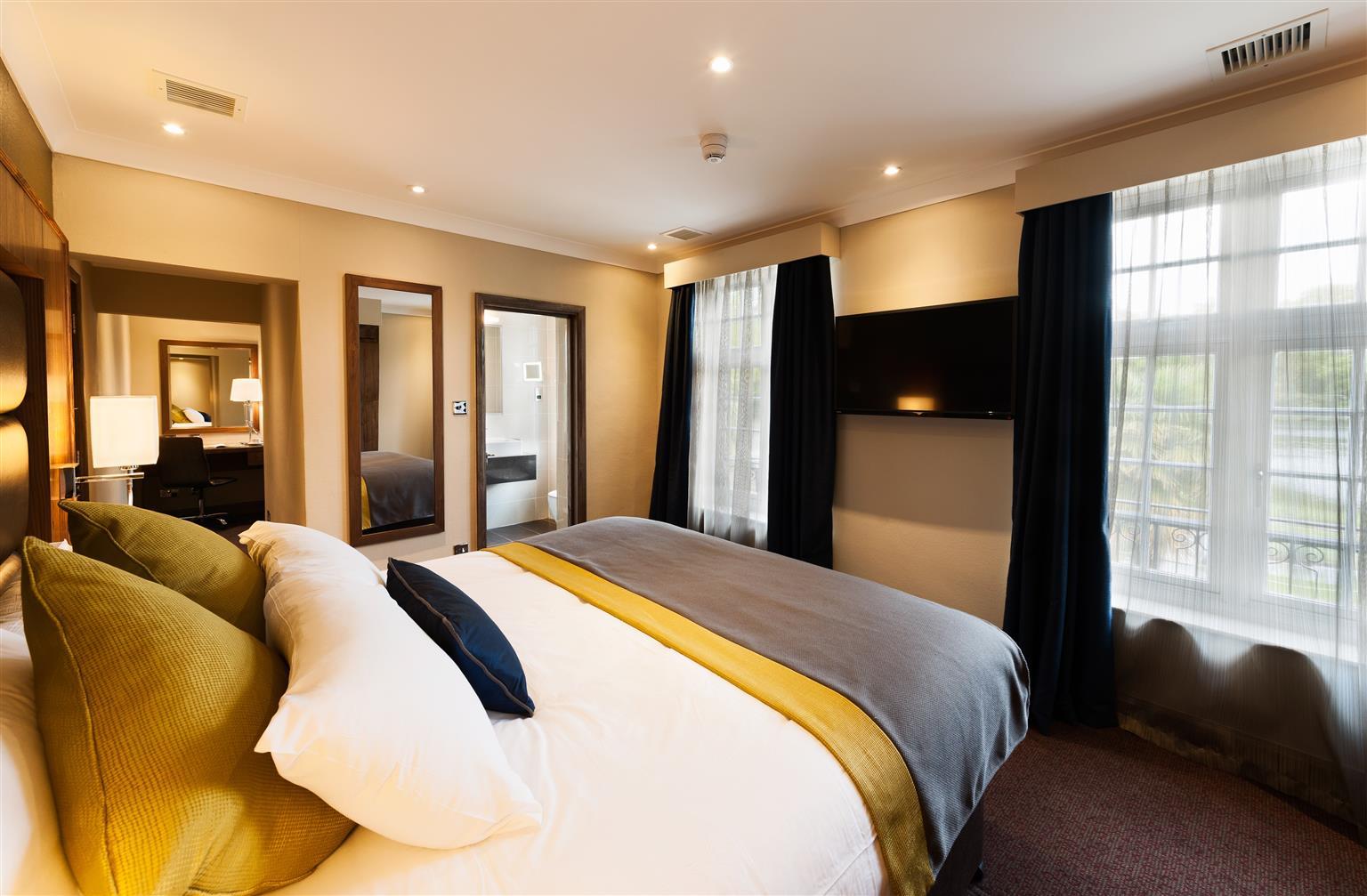 Frensham Pond Country House Hotel & Spa Farnham  Exterior foto