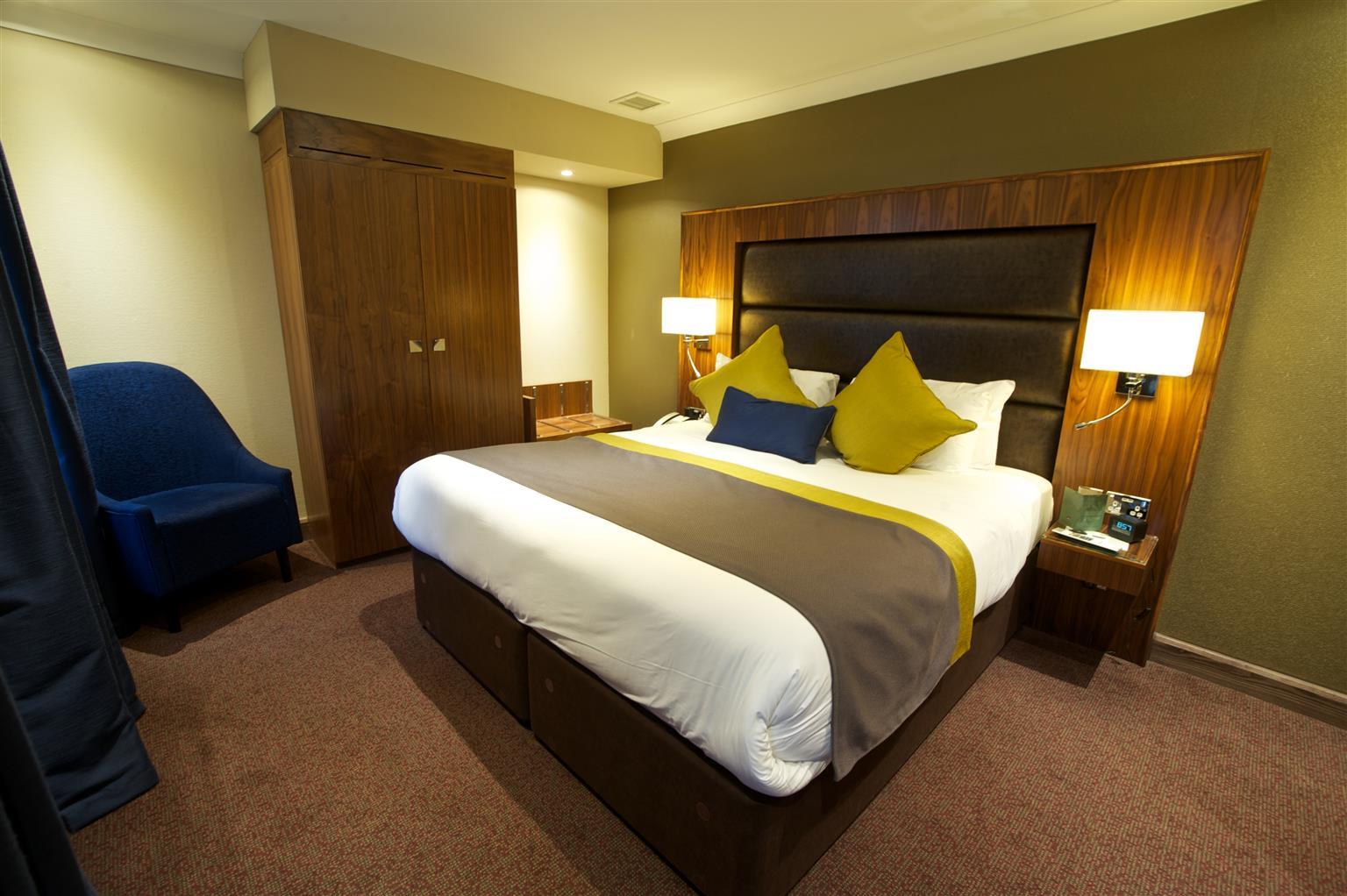 Frensham Pond Country House Hotel & Spa Farnham  Exterior foto